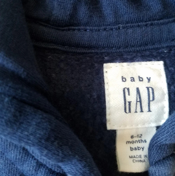 Lot of 2. Gap 6-12 mounts and Carter's  12 months - Picture 6 of 6